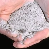 De l'usage de la cendre